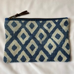 Blue Clutch Mud Pie